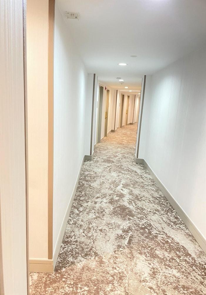 Garden Inn & Suites photo 43