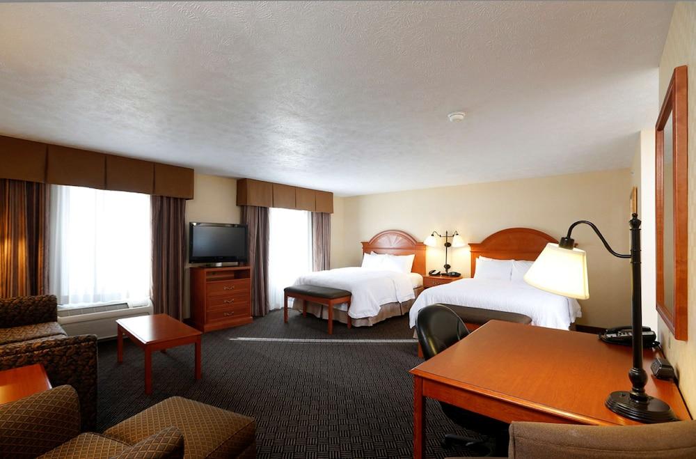 Hampton Inn Waterloo Cedar Valley photo 13