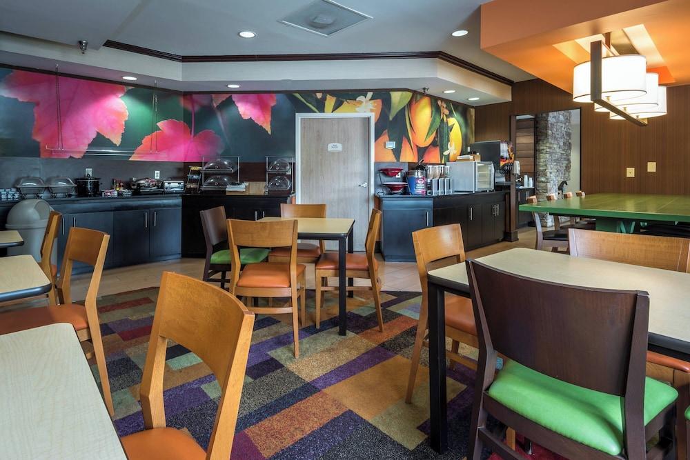 Fairfield Inn By Marriott Savannah I-95 South photo 3