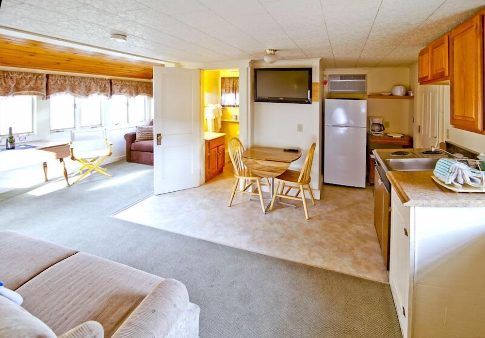 Riverbank Motel and Cabins photo 10