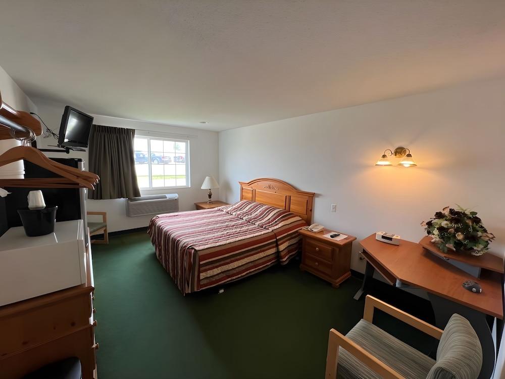Red Bud Country Inn photo 7