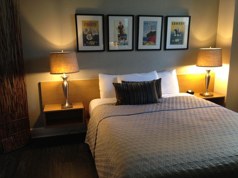 Touchstone Hotel - City Center photo 2