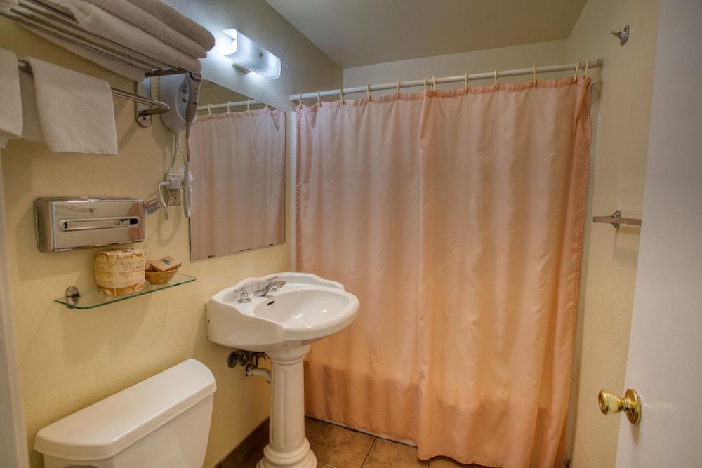 Kiva Motel photo 15