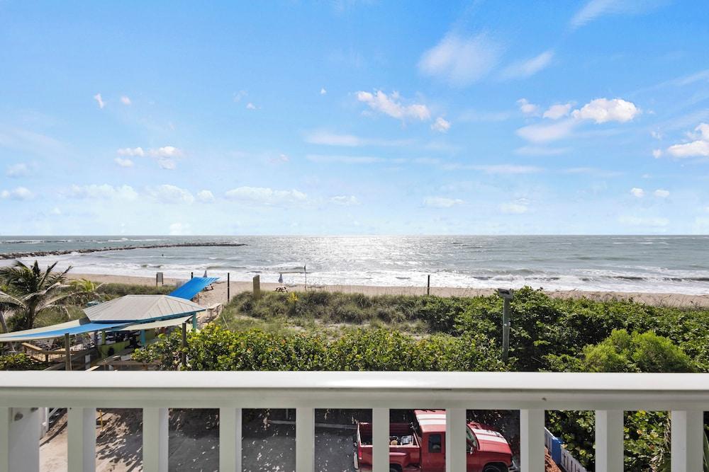 Oceanfront Inn photo 11