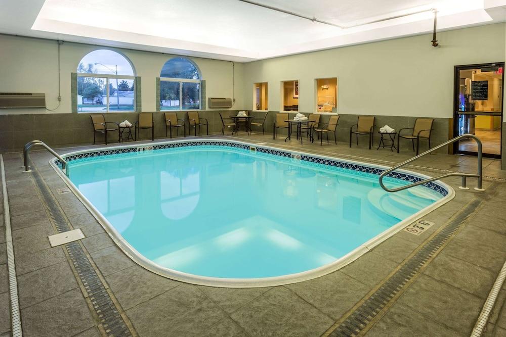 AmericInn by Wyndham Streator photo 9