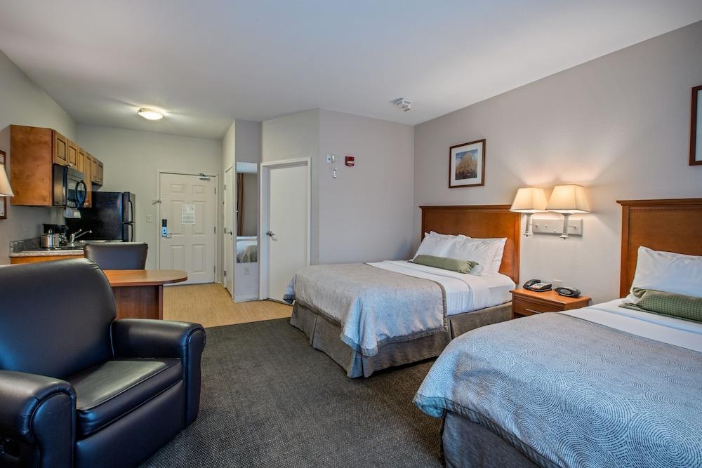 Candlewood Suites Perrysburg by IHG photo 5