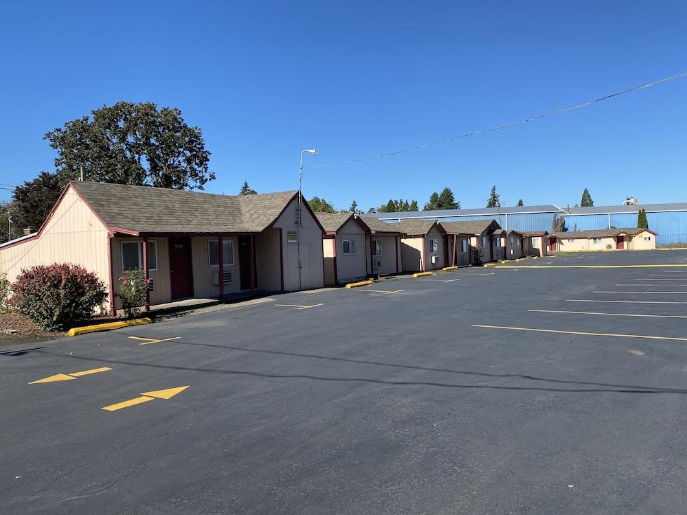Budget Inn Motel photo 7