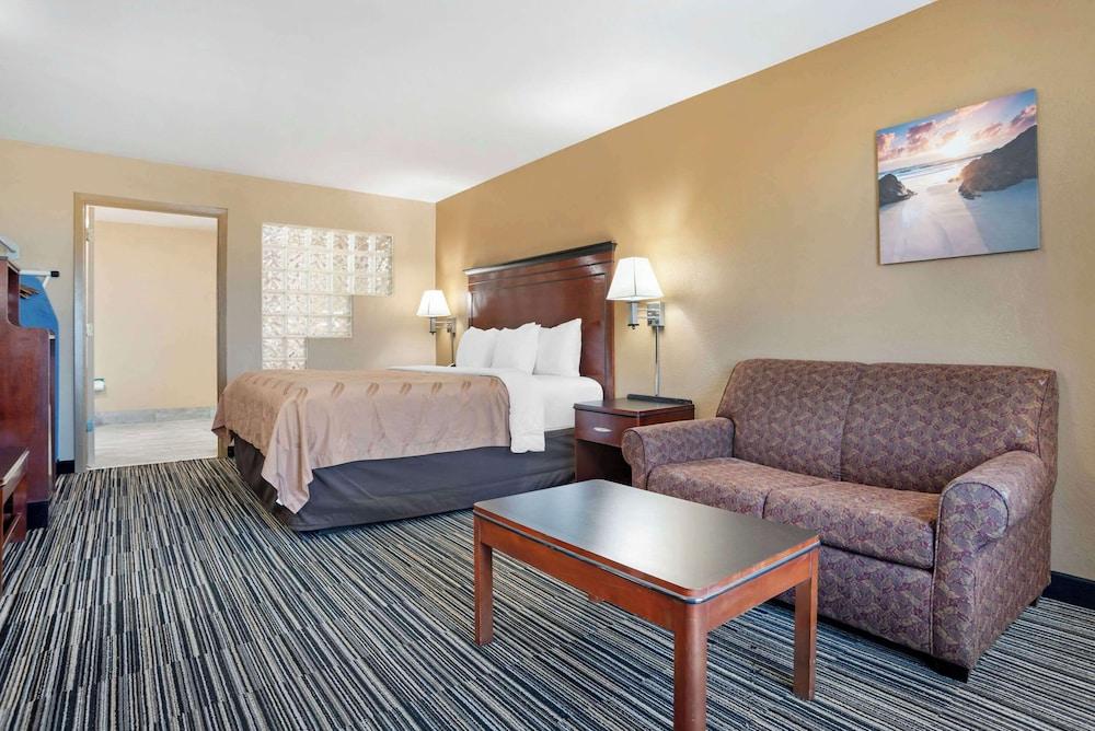 Quality Inn Brookhaven photo 8