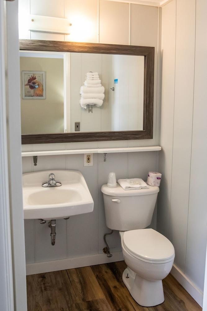 Clear River Inn photo 51
