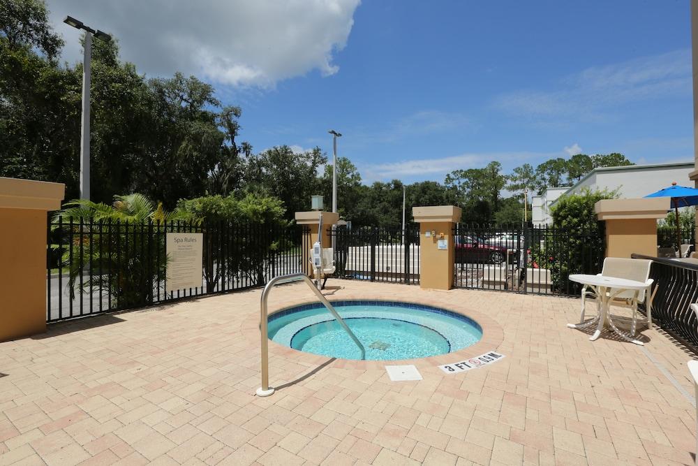 Holiday Inn Express Tampa N I-75 - University Area by IHG photo 27