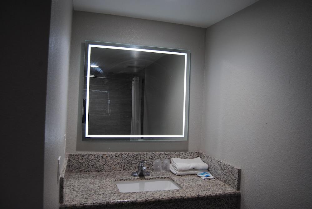 La Puente Inn photo 46