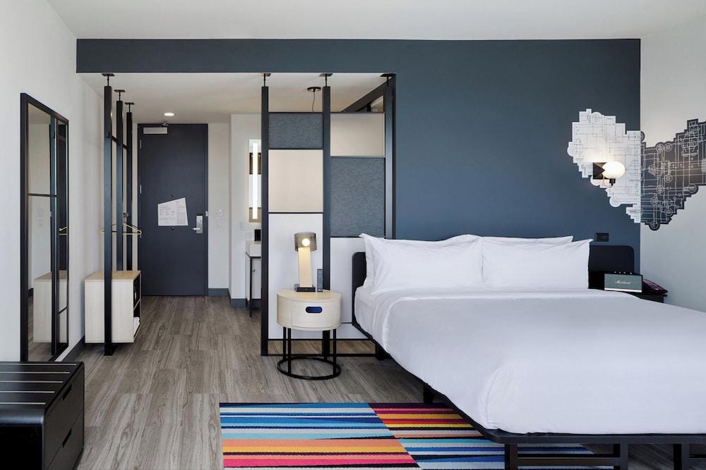 Aloft Columbus University District photo 11