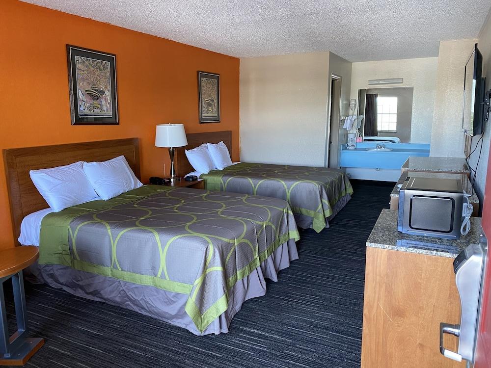 Executive Inn photo 5