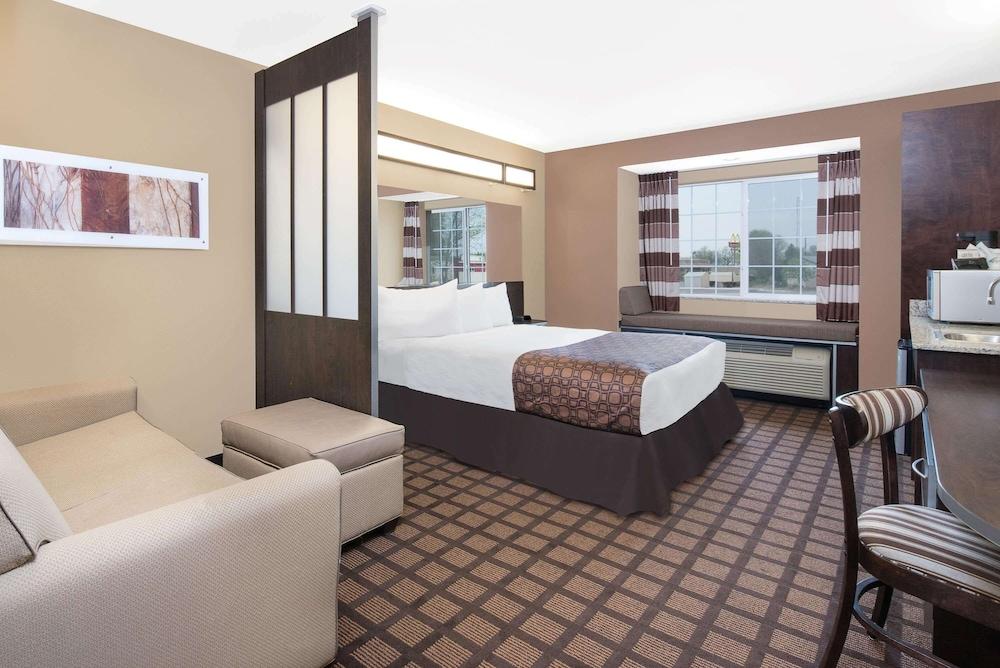 Microtel Inn & Suites by Wyndham Sidney photo 5