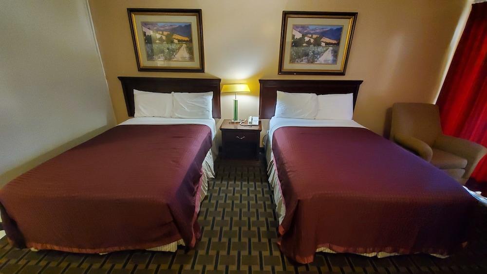 Marion Gray Plaza Motel photo 15