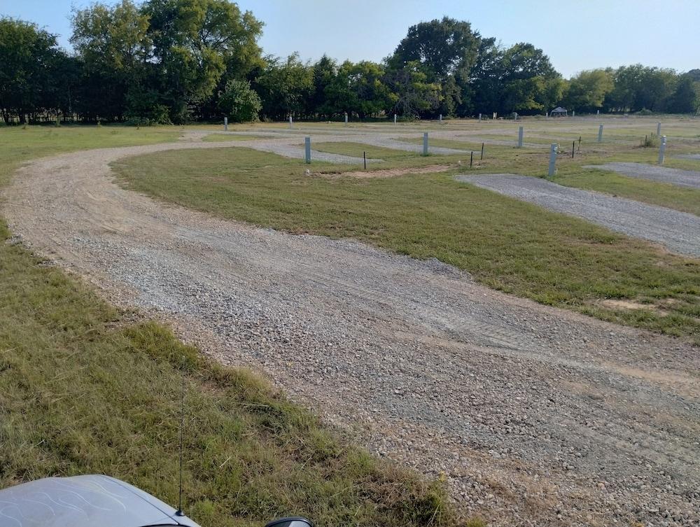 Summer Breeze RV Park photo 11