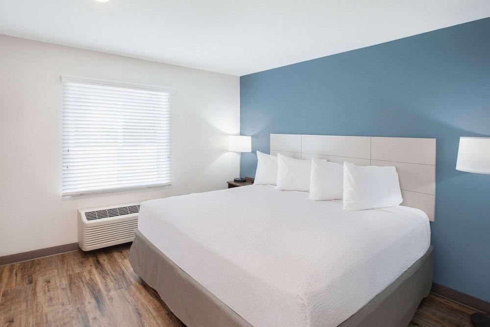 WoodSpring Suites West Monroe I-20 photo 8