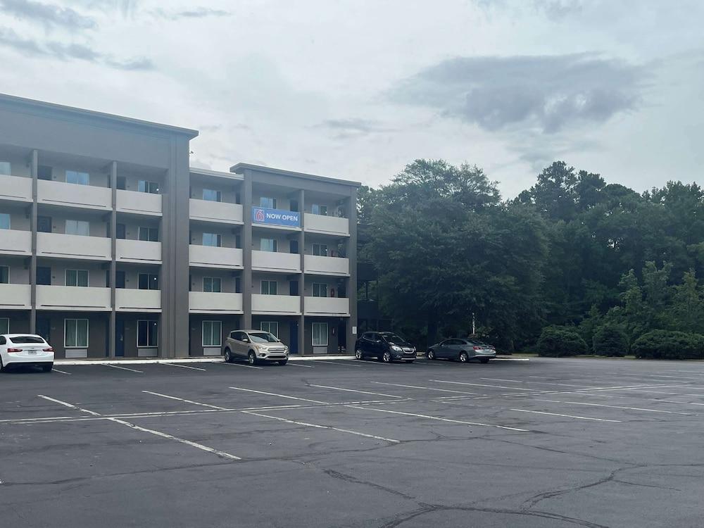 Studio 6 West Columbia, SC - Airport — hotel in West Columbia