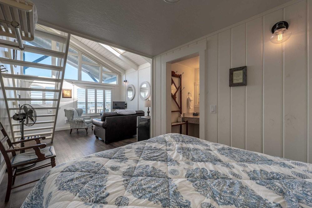 Bandon Marina Inn photo 27