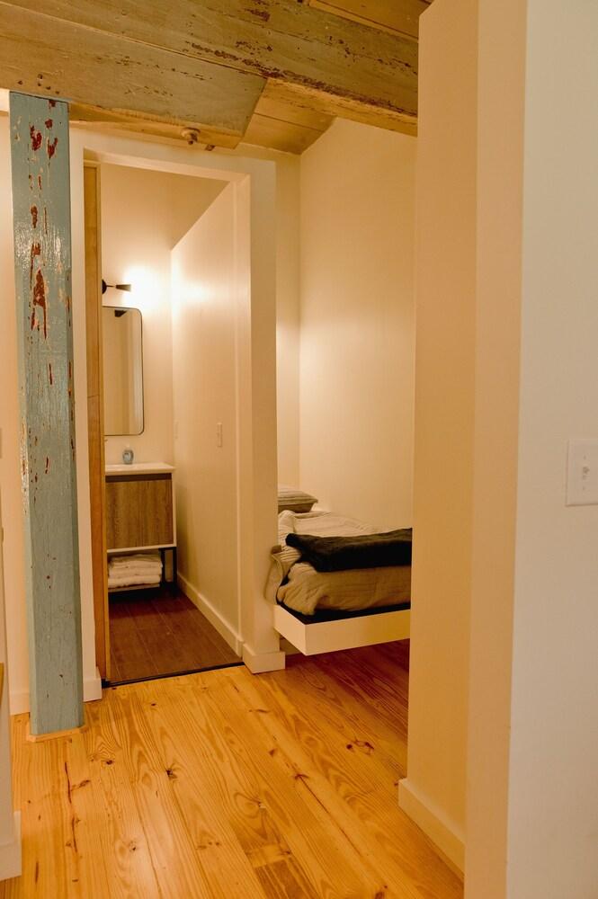 Loom Room Retreat photo 4