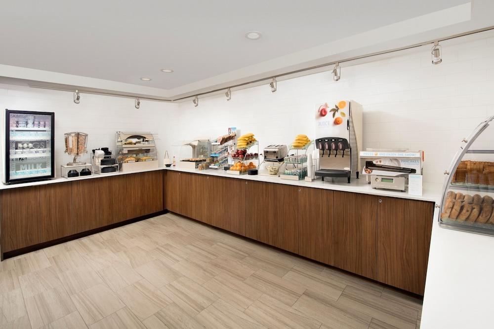 Holiday Inn Express Baltimore - BWI Airport NE by IHG photo 19