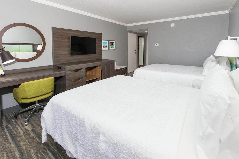 Hampton Inn St. Augustine Beach photo 15