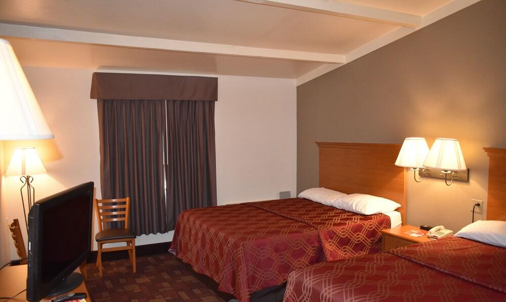MHO Hotel Bordentown photo 11