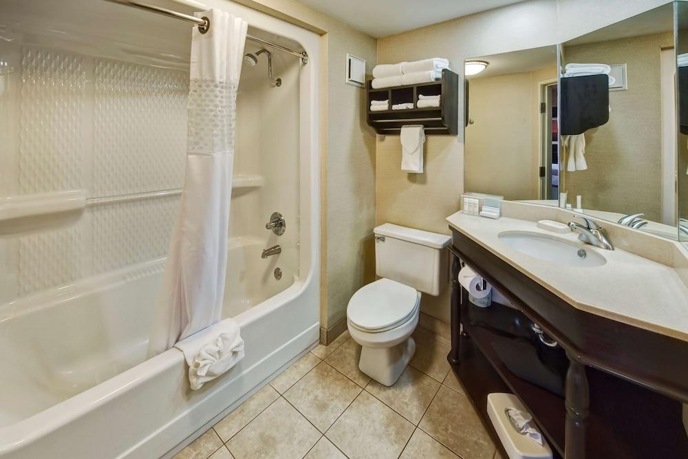 Hampton Inn by Hilton Clarksville photo 24