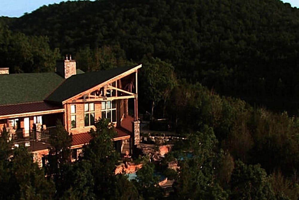 Stonewater Cove photo 36