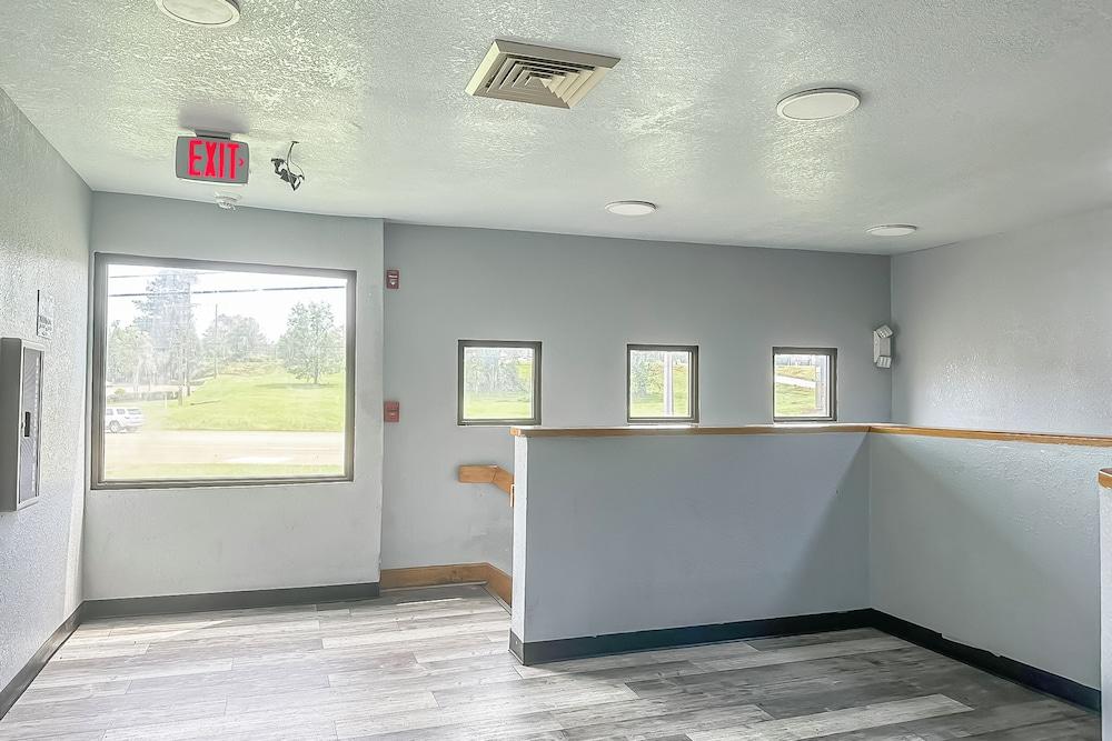 Relax Inn By Oyo Jackson MS Hwy 80/I-20 photo 3