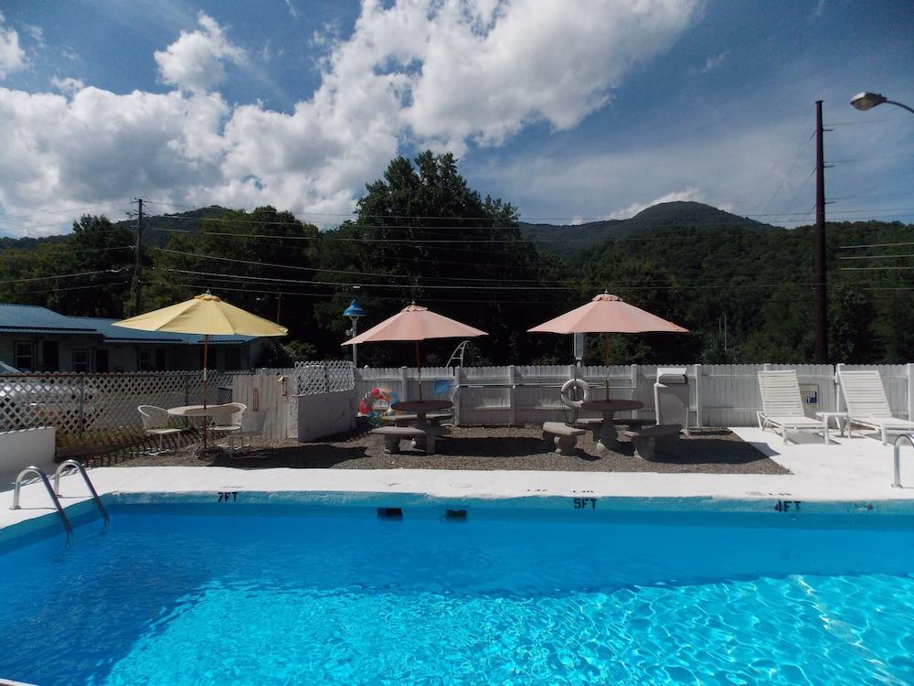 Clarketon Motel photo 31