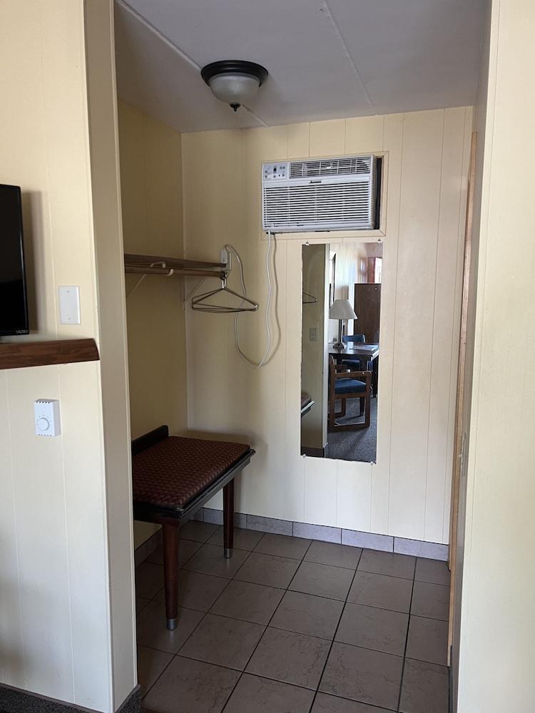 All Star Inn & Suites photo 39