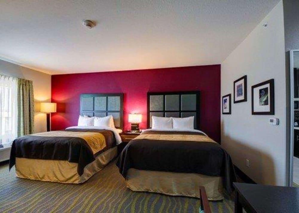 Comfort Inn & Suites Tulsa I-44 West - Rt 66 photo 26