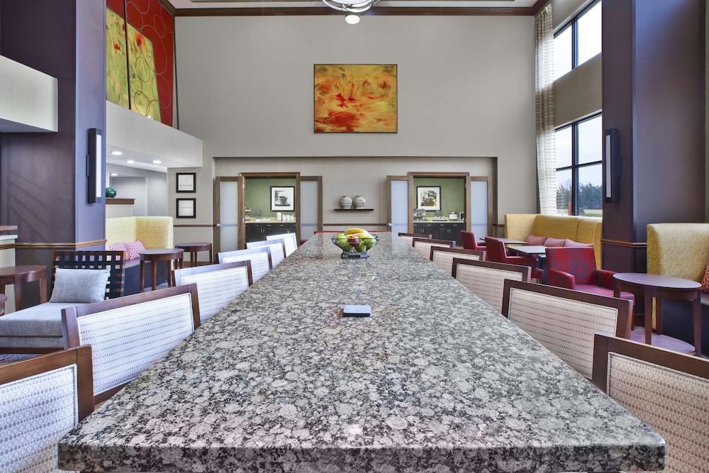 Hampton Inn & Suites Springboro/Dayton Area South photo 2