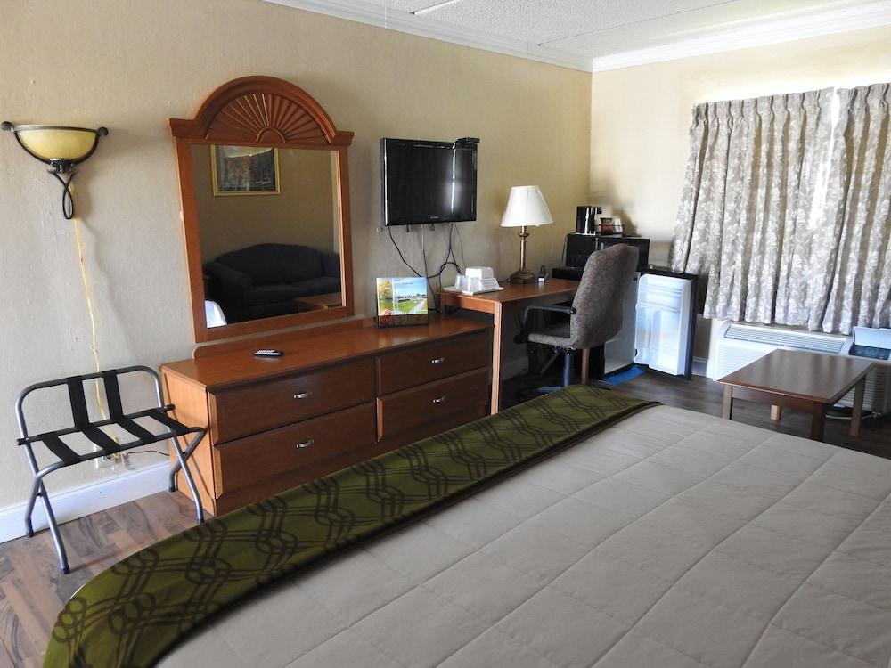 Relax Inn photo 12