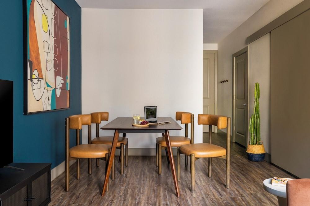 Sonder by Marriott Bonvoy East 5th Apartments East Austin photo 12
