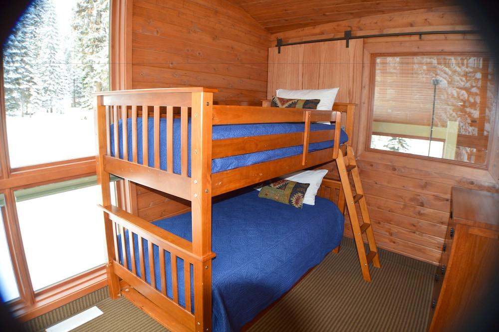 Montecito Sequoia Lodge photo 4