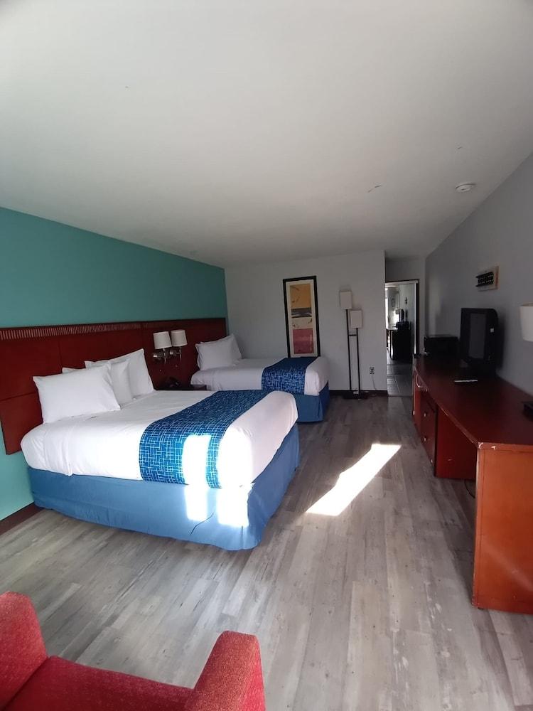 Travelodge by Wyndham Petersburg photo 7