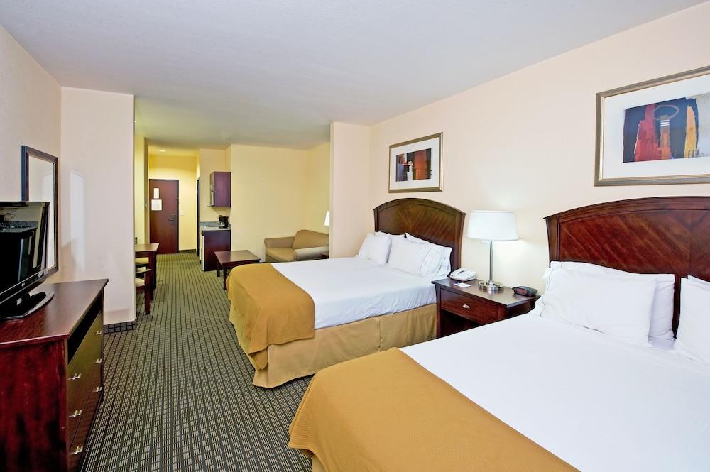 Holiday Inn Express & Suites Willcox by IHG photo 7