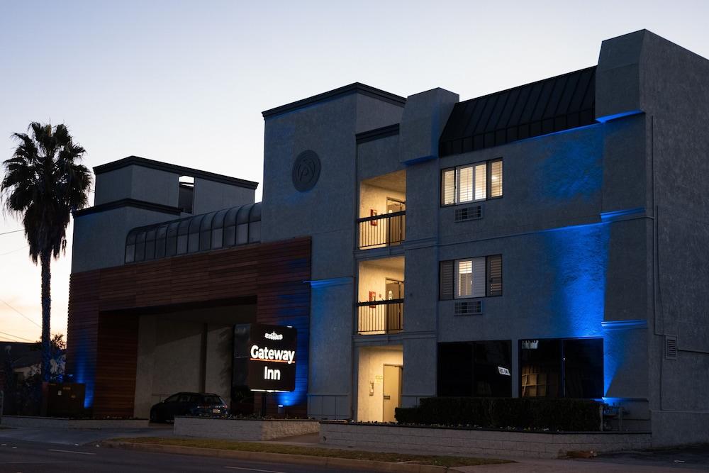 Gateway Inn Gardena photo 37