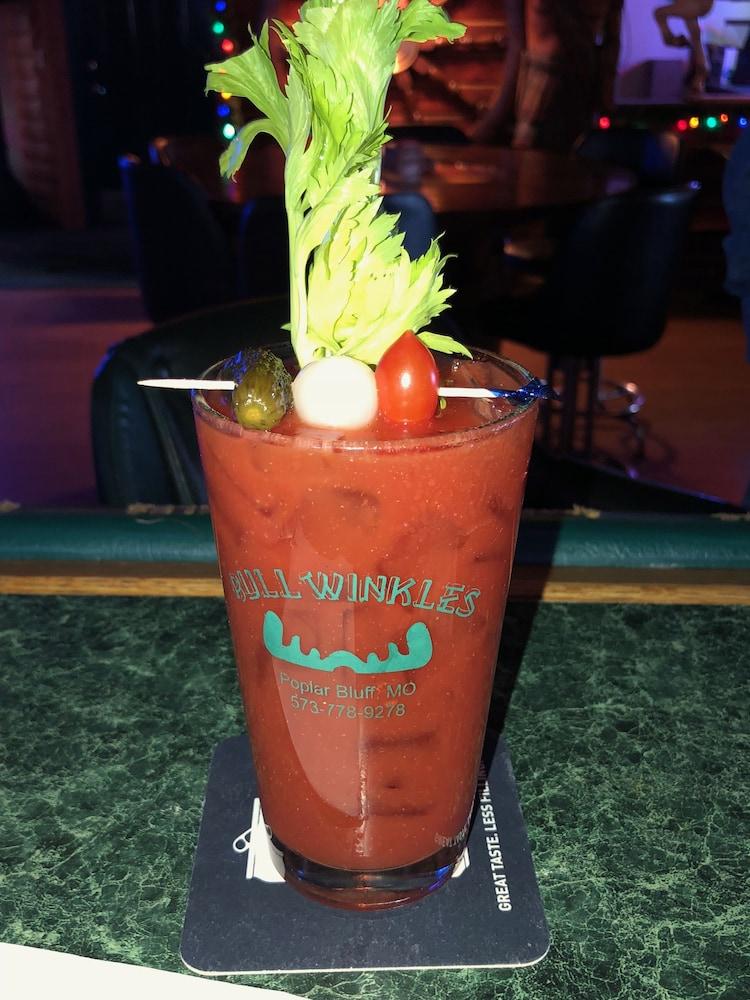 Bullwinkles Rustic Lodge photo 16