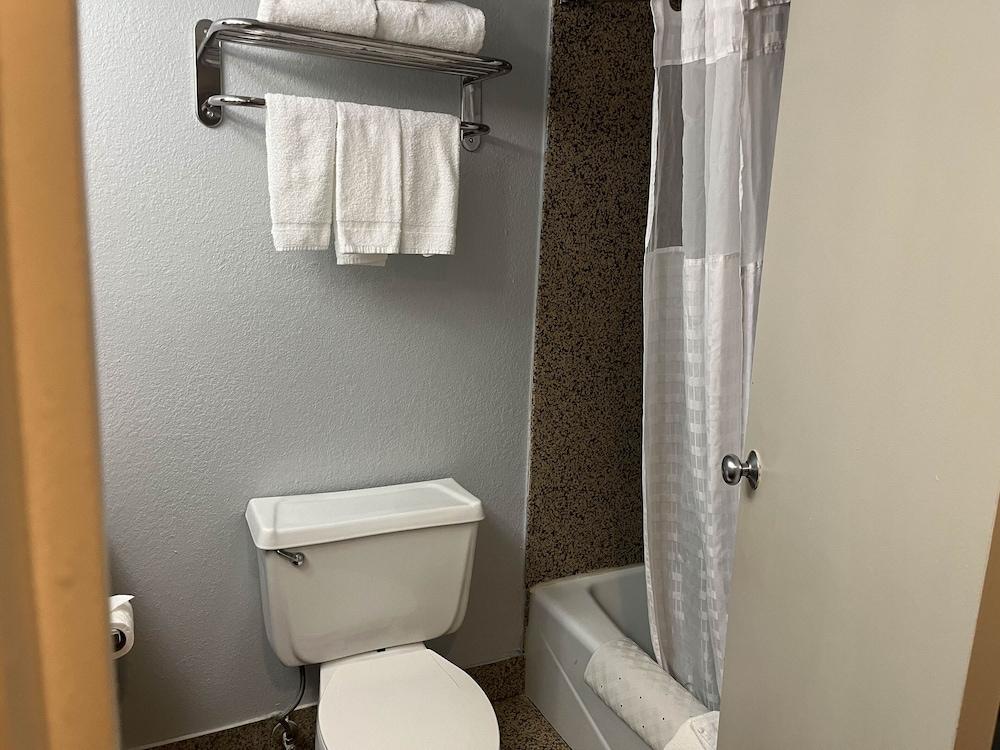 Studio 6 Amarillo, TX – West Medical Center photo 44