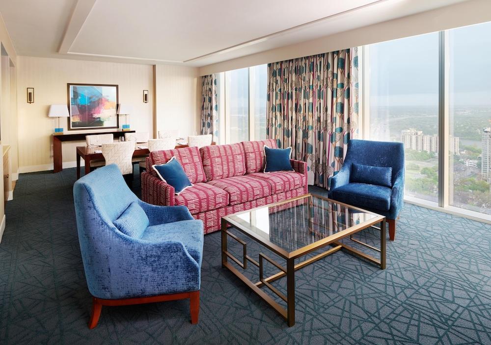 Fairmont Austin Gold Experience photo 12