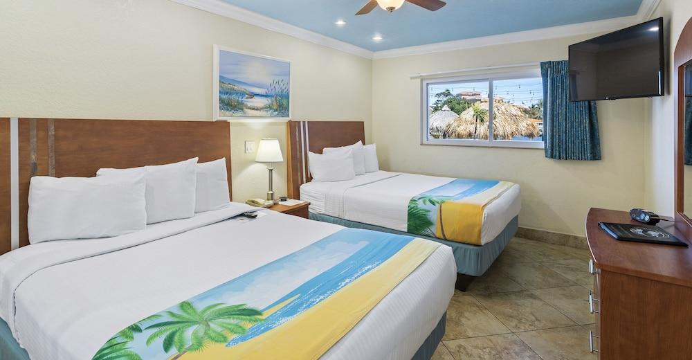 Bay Palms Waterfront Resort - Hotel and Marina photo 44