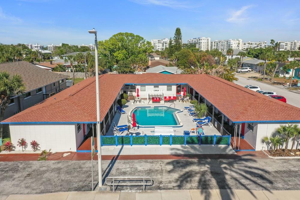 Sun Island Motel photo 76