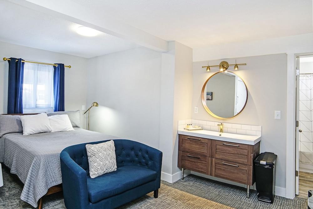 Coastal Suites Resort photo 18
