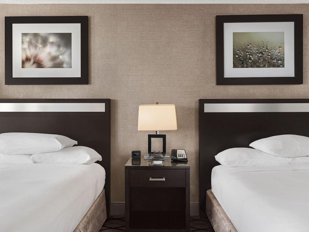 DoubleTree by Hilton Newark Penn Station photo 5