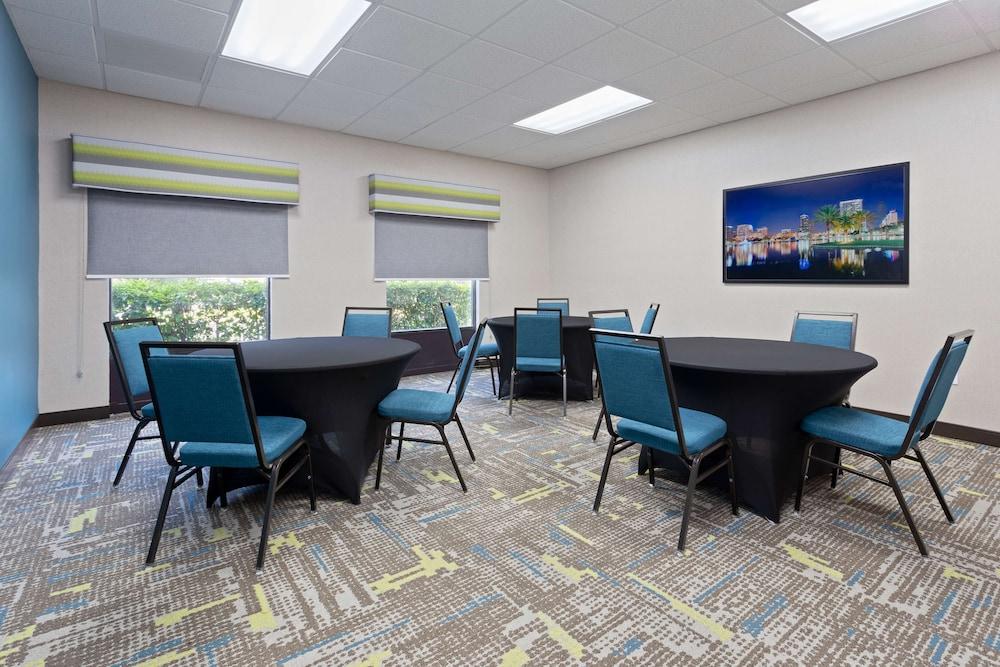 Hampton Inn & Suites Orlando Intl Dr N photo 30