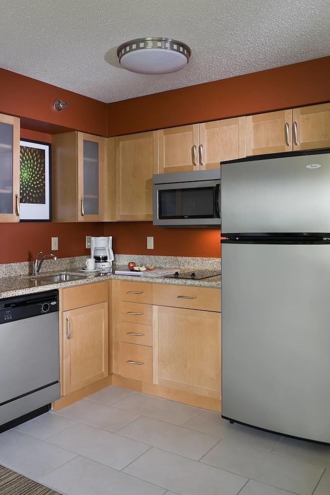 Residence Inn Cedar Rapids photo 7