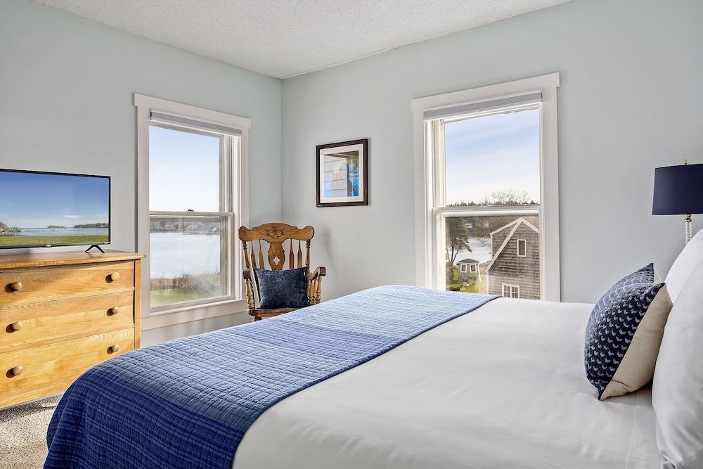 East Wind Inn on the Water photo 53
